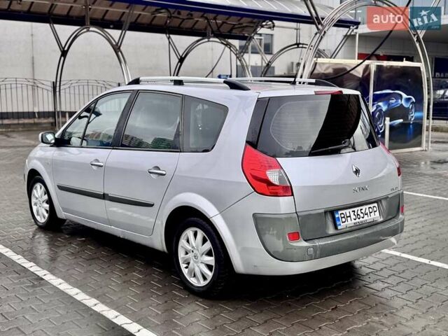 Серый Рено Гранд Сценик, объемом двигателя 1.9 л и пробегом 247 тыс. км за 6400 $, фото 18 на Automoto.ua