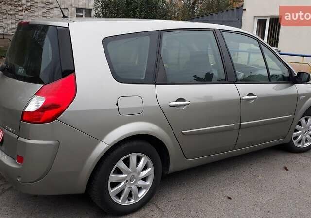 Сірий Рено Гранд Сценік, об'ємом двигуна 2 л та пробігом 240 тис. км за 6800 $, фото 5 на Automoto.ua