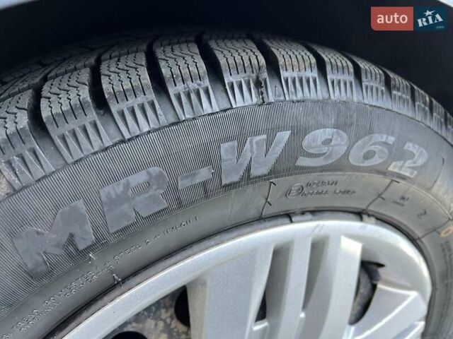 Серый Рено Гранд Сценик, объемом двигателя 1.46 л и пробегом 300 тыс. км за 4450 $, фото 53 на Automoto.ua