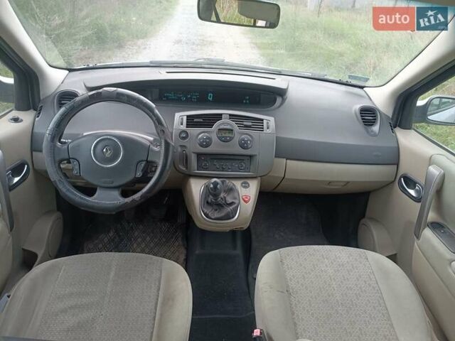 Сірий Рено Гранд Сценік, об'ємом двигуна 1.9 л та пробігом 260 тис. км за 2300 $, фото 7 на Automoto.ua