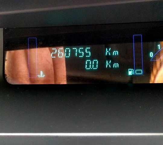 Серый Рено Гранд Сценик, объемом двигателя 15 л и пробегом 260 тыс. км за 6000 $, фото 4 на Automoto.ua
