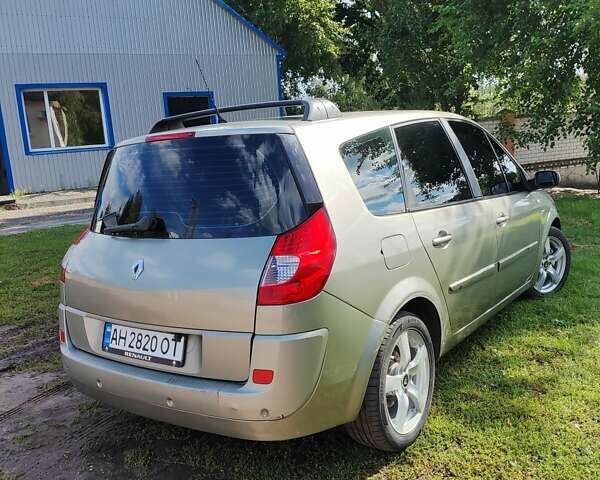 Серый Рено Гранд Сценик, объемом двигателя 2 л и пробегом 275 тыс. км за 5900 $, фото 7 на Automoto.ua