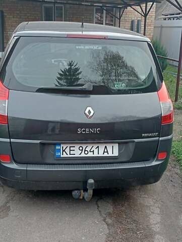 Серый Рено Гранд Сценик, объемом двигателя 1.6 л и пробегом 245 тыс. км за 5300 $, фото 6 на Automoto.ua