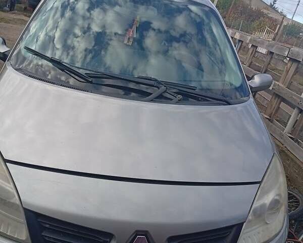 Серый Рено Гранд Сценик, объемом двигателя 1.5 л и пробегом 450 тыс. км за 3000 $, фото 1 на Automoto.ua