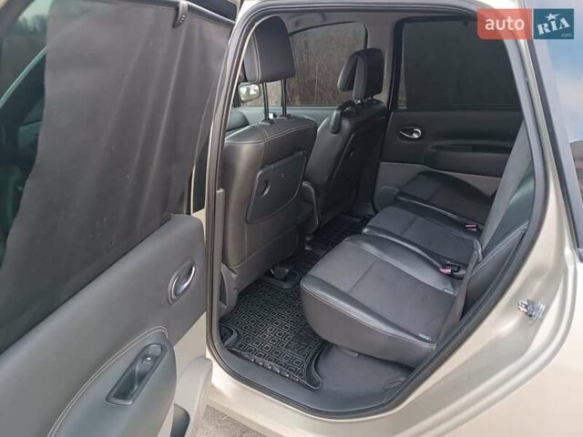 Серый Рено Гранд Сценик, объемом двигателя 1.87 л и пробегом 305 тыс. км за 5500 $, фото 12 на Automoto.ua