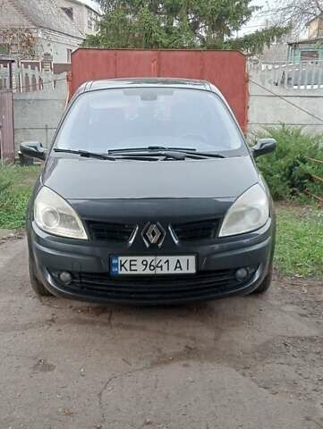 Серый Рено Гранд Сценик, объемом двигателя 1.6 л и пробегом 245 тыс. км за 5300 $, фото 2 на Automoto.ua