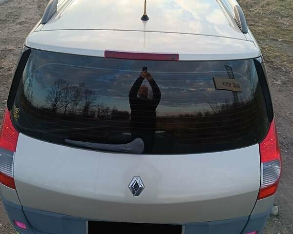 Серый Рено Гранд Сценик, объемом двигателя 1.87 л и пробегом 305 тыс. км за 5500 $, фото 2 на Automoto.ua