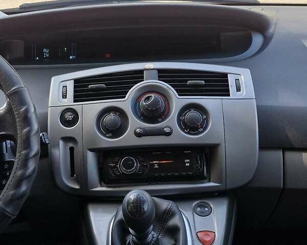 Сірий Рено Гранд Сценік, об'ємом двигуна 1.46 л та пробігом 278 тис. км за 4800 $, фото 13 на Automoto.ua