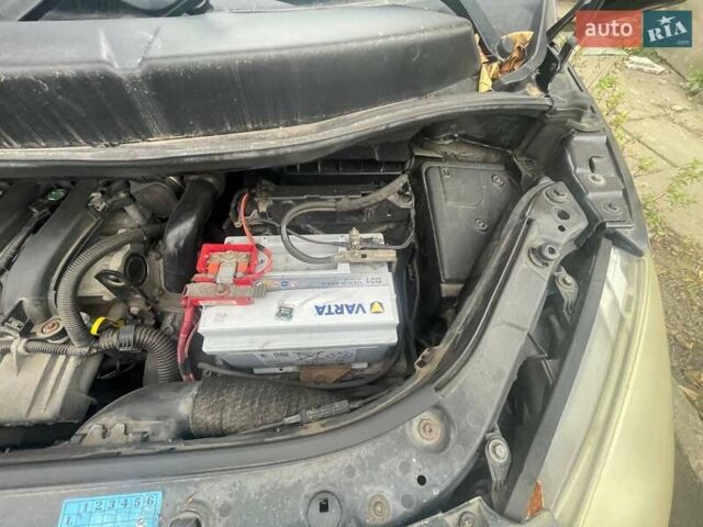 Сірий Рено Гранд Сценік, об'ємом двигуна 2 л та пробігом 208 тис. км за 5700 $, фото 6 на Automoto.ua