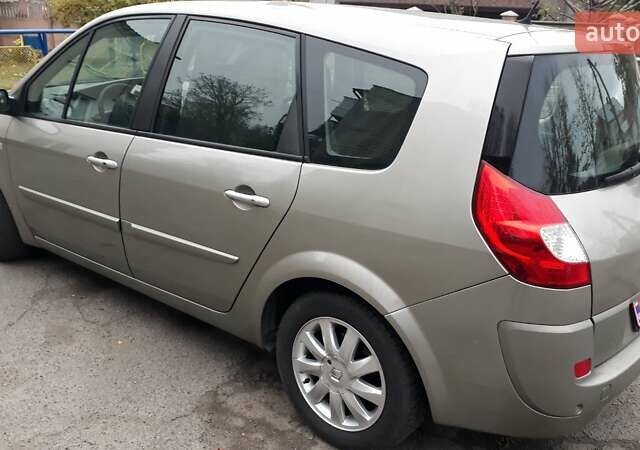 Сірий Рено Гранд Сценік, об'ємом двигуна 2 л та пробігом 240 тис. км за 6800 $, фото 8 на Automoto.ua