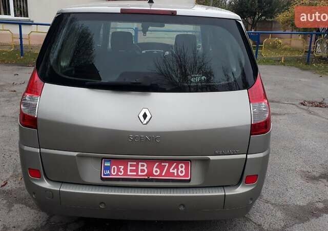 Сірий Рено Гранд Сценік, об'ємом двигуна 2 л та пробігом 240 тис. км за 6800 $, фото 4 на Automoto.ua
