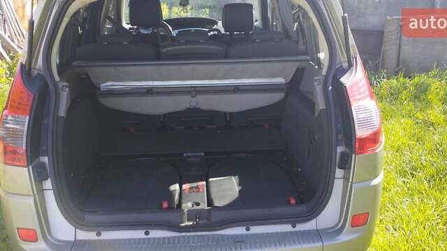 Сірий Рено Гранд Сценік, об'ємом двигуна 2 л та пробігом 214 тис. км за 5450 $, фото 10 на Automoto.ua