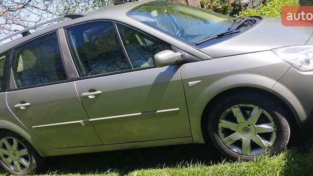 Сірий Рено Гранд Сценік, об'ємом двигуна 2 л та пробігом 214 тис. км за 5450 $, фото 6 на Automoto.ua