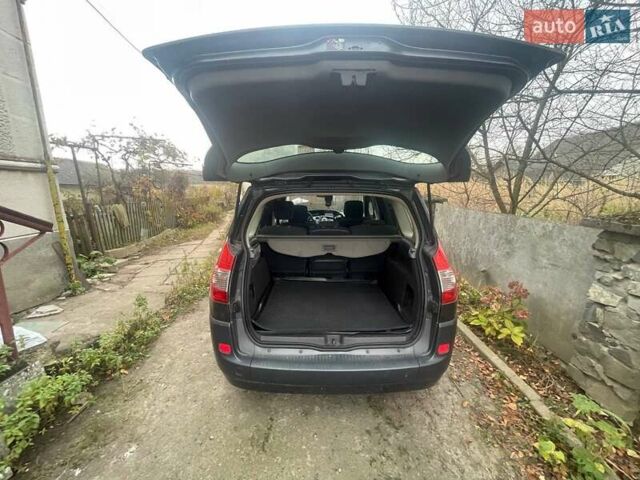 Сірий Рено Гранд Сценік, об'ємом двигуна 2 л та пробігом 208 тис. км за 5700 $, фото 24 на Automoto.ua