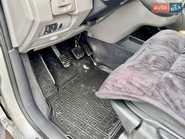 Серый Рено Гранд Сценик, объемом двигателя 1.9 л и пробегом 247 тыс. км за 6400 $, фото 32 на Automoto.ua