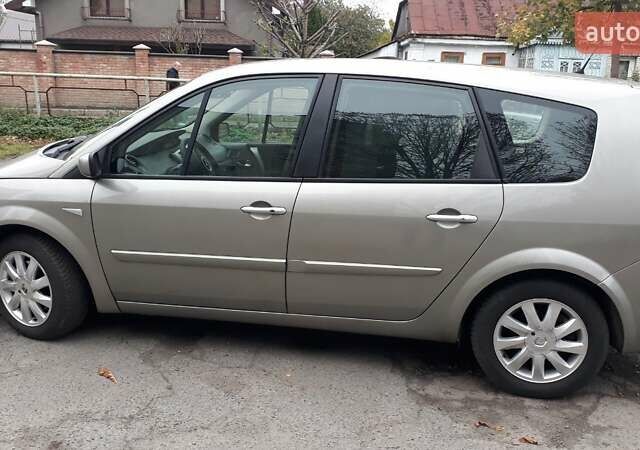 Сірий Рено Гранд Сценік, об'ємом двигуна 2 л та пробігом 240 тис. км за 6800 $, фото 6 на Automoto.ua