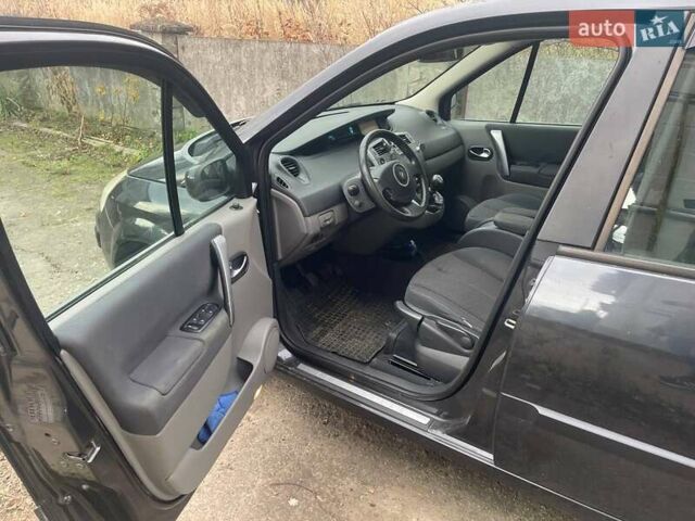 Сірий Рено Гранд Сценік, об'ємом двигуна 2 л та пробігом 208 тис. км за 5700 $, фото 30 на Automoto.ua