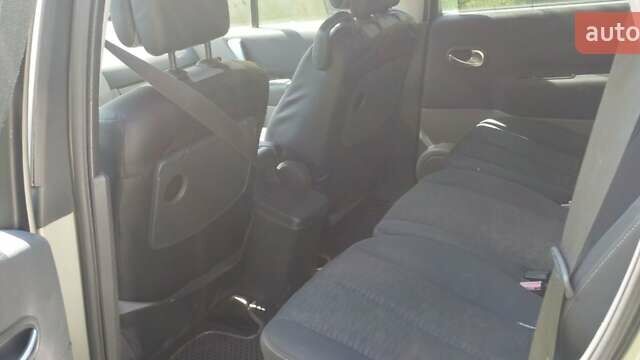 Сірий Рено Гранд Сценік, об'ємом двигуна 2 л та пробігом 214 тис. км за 5450 $, фото 9 на Automoto.ua