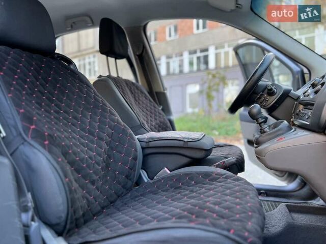 Серый Рено Гранд Сценик, объемом двигателя 1.46 л и пробегом 300 тыс. км за 4450 $, фото 46 на Automoto.ua