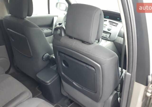 Сірий Рено Гранд Сценік, об'ємом двигуна 2 л та пробігом 240 тис. км за 6800 $, фото 7 на Automoto.ua