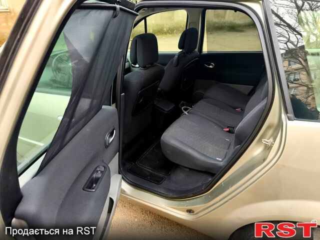 Рено Гранд Сценик 2007 в Одессе на Automoto.ua Серый Рено Гранд Сценик, объемом двигателя 1.6 л и пробегом 270 тыс. км за 5000 $, фото 9 на Automoto.ua