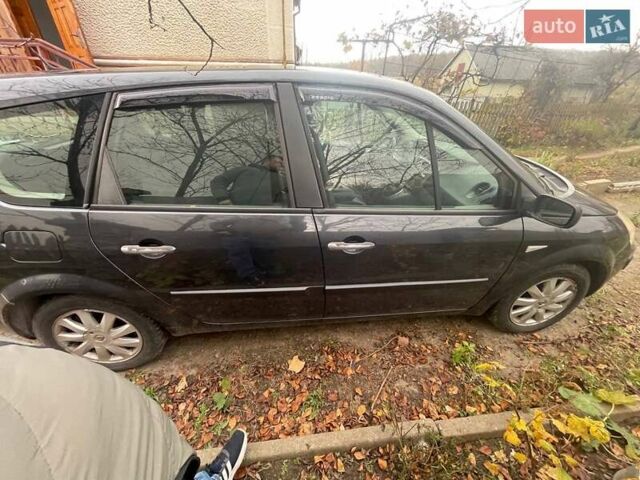 Сірий Рено Гранд Сценік, об'ємом двигуна 2 л та пробігом 208 тис. км за 5700 $, фото 3 на Automoto.ua