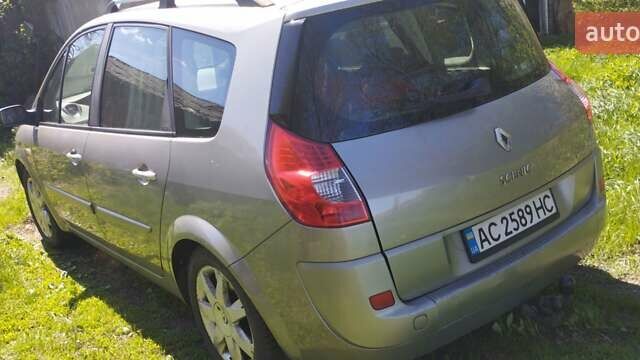 Сірий Рено Гранд Сценік, об'ємом двигуна 2 л та пробігом 214 тис. км за 5450 $, фото 4 на Automoto.ua