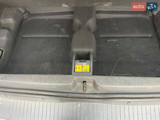 Сірий Рено Гранд Сценік, об'ємом двигуна 2 л та пробігом 208 тис. км за 5700 $, фото 9 на Automoto.ua