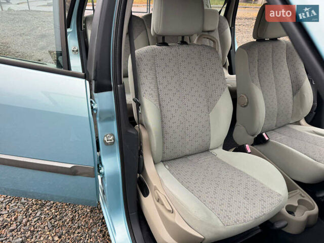 Серый Рено Гранд Сценик, объемом двигателя 1.6 л и пробегом 230 тыс. км за 5800 $, фото 38 на Automoto.ua