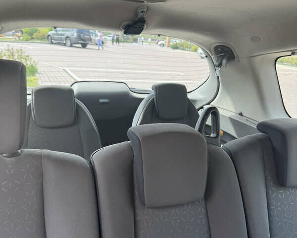 Серый Рено Гранд Сценик, объемом двигателя 1.9 л и пробегом 380 тыс. км за 4800 $, фото 14 на Automoto.ua