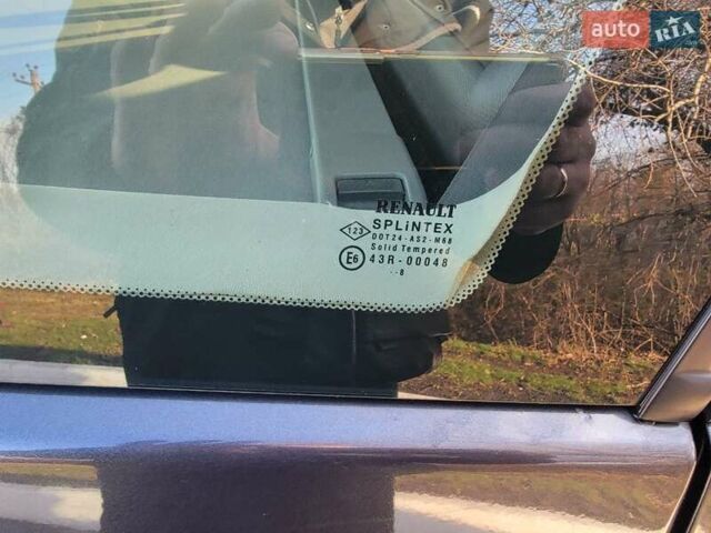 Сірий Рено Гранд Сценік, об'ємом двигуна 2 л та пробігом 195 тис. км за 5600 $, фото 16 на Automoto.ua