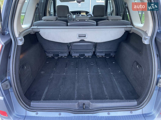 Серый Рено Гранд Сценик, объемом двигателя 1.6 л и пробегом 198 тыс. км за 5950 $, фото 21 на Automoto.ua