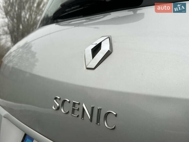 Серый Рено Гранд Сценик, объемом двигателя 1.6 л и пробегом 187 тыс. км за 5400 $, фото 17 на Automoto.ua