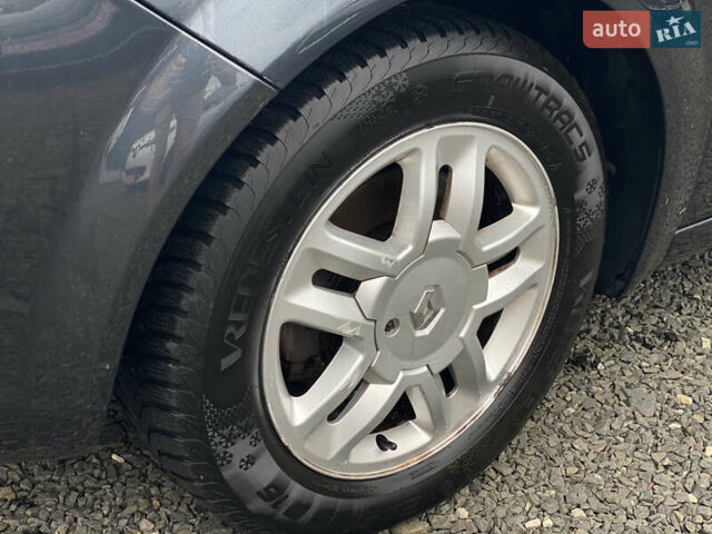 Серый Рено Гранд Сценик, объемом двигателя 2 л и пробегом 264 тыс. км за 5899 $, фото 23 на Automoto.ua