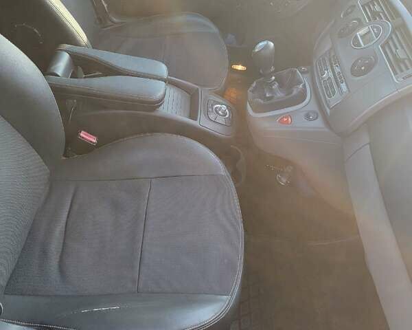 Сірий Рено Гранд Сценік, об'ємом двигуна 2 л та пробігом 195 тис. км за 5600 $, фото 45 на Automoto.ua