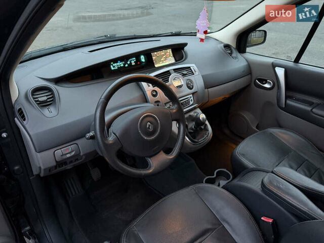 Серый Рено Гранд Сценик, объемом двигателя 2 л и пробегом 140 тыс. км за 5750 $, фото 15 на Automoto.ua