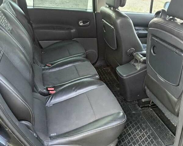 Серый Рено Гранд Сценик, объемом двигателя 1.9 л и пробегом 367 тыс. км за 6000 $, фото 10 на Automoto.ua