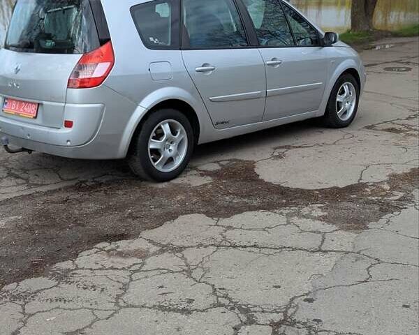 Сірий Рено Гранд Сценік, об'ємом двигуна 2 л та пробігом 220 тис. км за 5500 $, фото 4 на Automoto.ua