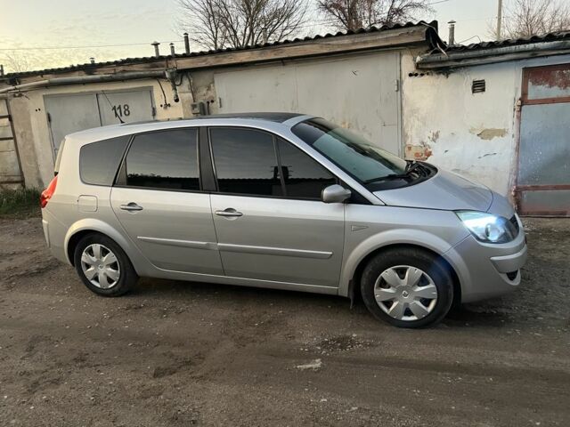 Серый Рено Гранд Сценик, объемом двигателя 1.5 л и пробегом 263 тыс. км за 6100 $, фото 3 на Automoto.ua