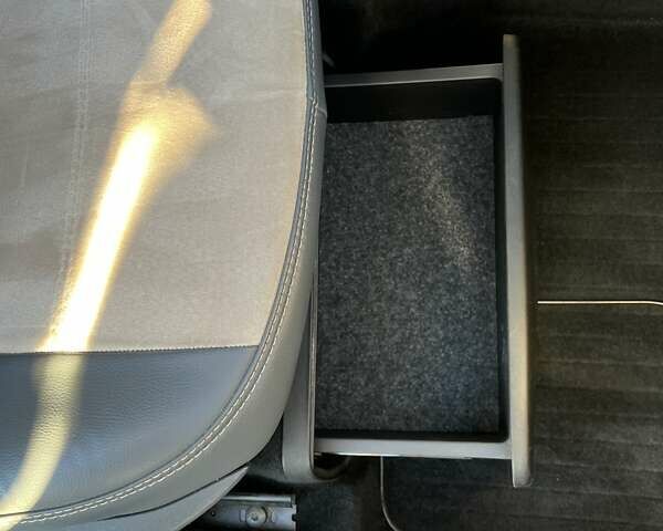 Серый Рено Гранд Сценик, объемом двигателя 1.46 л и пробегом 263 тыс. км за 6100 $, фото 24 на Automoto.ua