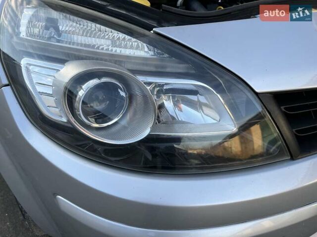 Серый Рено Гранд Сценик, объемом двигателя 1.46 л и пробегом 263 тыс. км за 6100 $, фото 4 на Automoto.ua