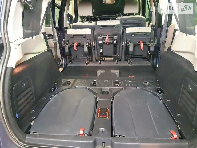 Серый Рено Гранд Сценик, объемом двигателя 1.5 л и пробегом 216 тыс. км за 6600 $, фото 47 на Automoto.ua