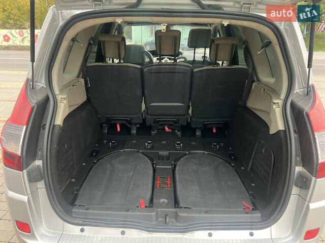 Сірий Рено Гранд Сценік, об'ємом двигуна 1.5 л та пробігом 170 тис. км за 4700 $, фото 11 на Automoto.ua