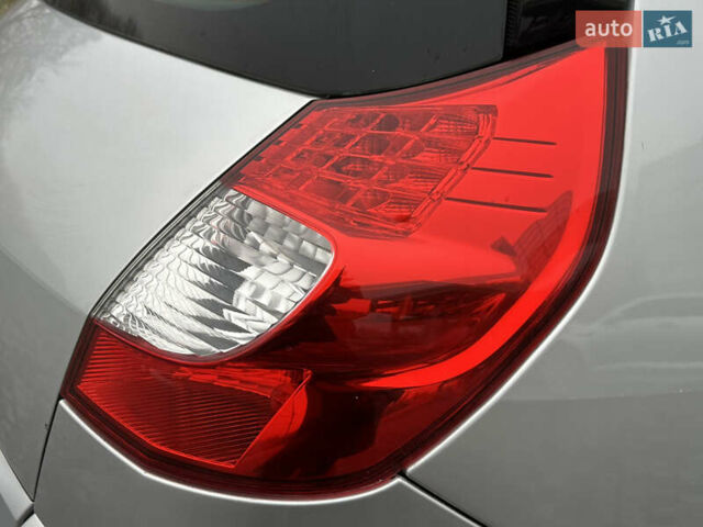 Серый Рено Гранд Сценик, объемом двигателя 1.6 л и пробегом 187 тыс. км за 5400 $, фото 15 на Automoto.ua