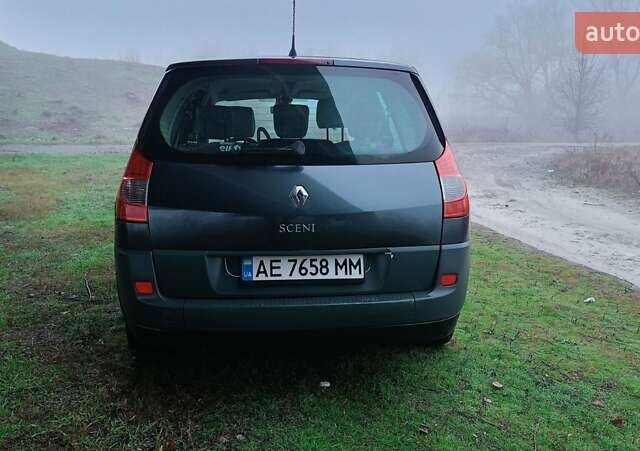 Серый Рено Гранд Сценик, объемом двигателя 1.46 л и пробегом 268 тыс. км за 5199 $, фото 3 на Automoto.ua
