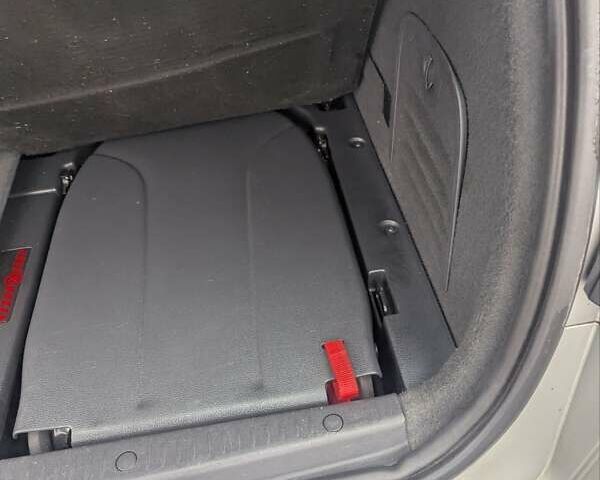 Серый Рено Гранд Сценик, объемом двигателя 2 л и пробегом 220 тыс. км за 5200 $, фото 11 на Automoto.ua