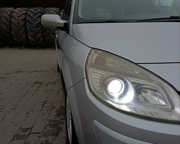 Серый Рено Гранд Сценик, объемом двигателя 1.5 л и пробегом 269 тыс. км за 5500 $, фото 1 на Automoto.ua