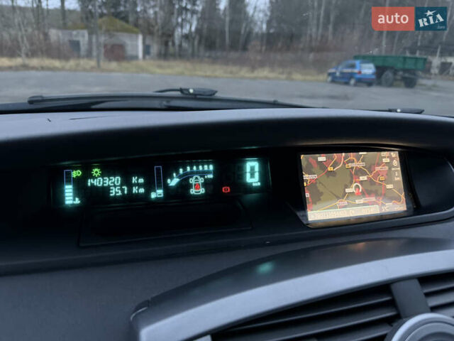 Серый Рено Гранд Сценик, объемом двигателя 2 л и пробегом 140 тыс. км за 5750 $, фото 28 на Automoto.ua