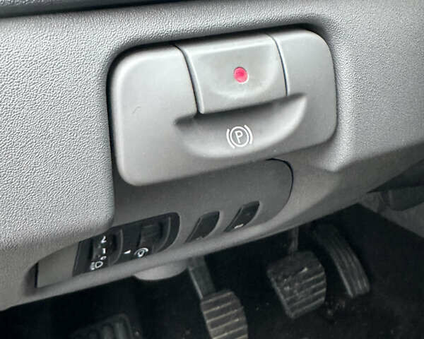 Серый Рено Гранд Сценик, объемом двигателя 1.6 л и пробегом 187 тыс. км за 5400 $, фото 34 на Automoto.ua