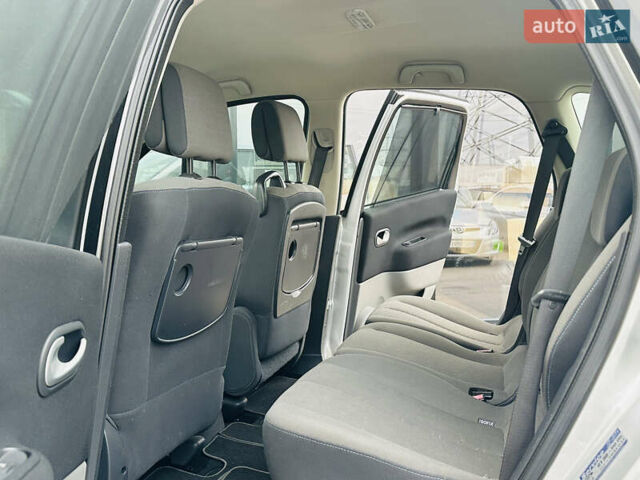 Серый Рено Гранд Сценик, объемом двигателя 1.6 л и пробегом 182 тыс. км за 6900 $, фото 18 на Automoto.ua